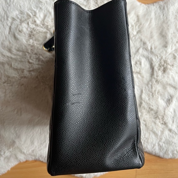 CHANEL Grand Shopping Tote in Black Caviar Leather - Picture 8 of 15
